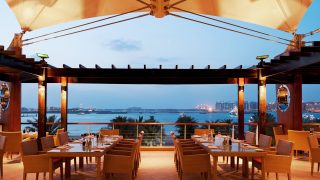 أفضل-مطاعم-في-دبي-على-البحر-2024-المجربة